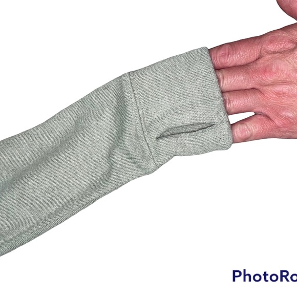 Vineyard Vines Green Light Long Sleeve Sweater - Picture 13 of 13